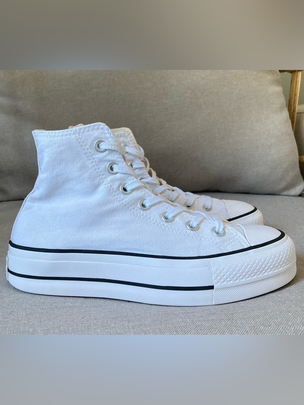 Converse Chuck Taylor Lift Platform High Top White Canvas Sneakers Women’s 7